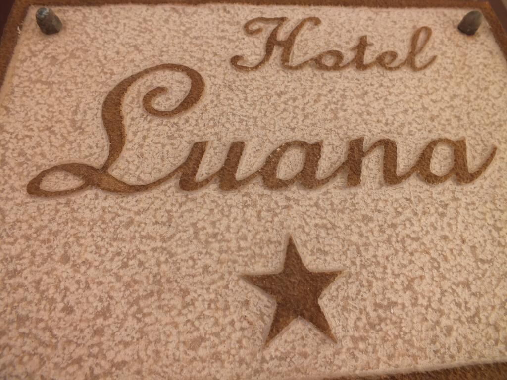 Hotel Luana Римини Екстериор снимка
